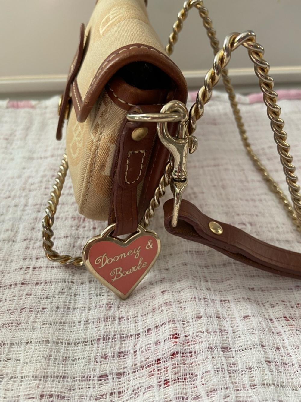 Dooney & Bourke EUC signature Flap Wristlet - Picture 3 of 12